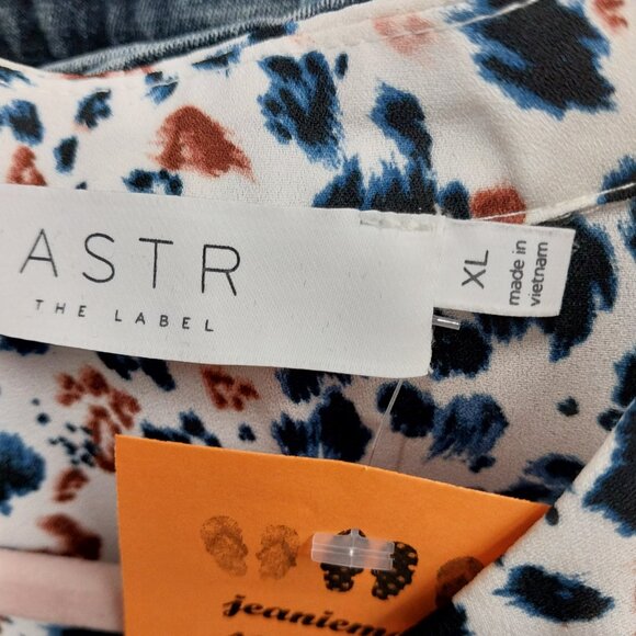 3001 Size XL Aster Button Down Tunic In Blue And Rust Leopard Print. - Picture 6 of 7